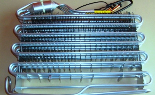 Vaporizing element Evaporator in the refrigerator
