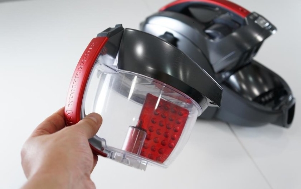 Dust container Vacuum cleaner with container