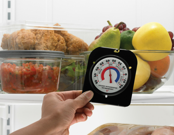 Temperature measurement in the refrigerator room thermometer Temperature measurement in the refrigerator room thermometer