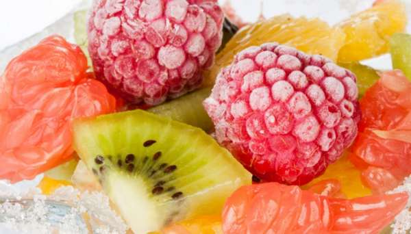 Freeze food Frozen raspberries and kiwi