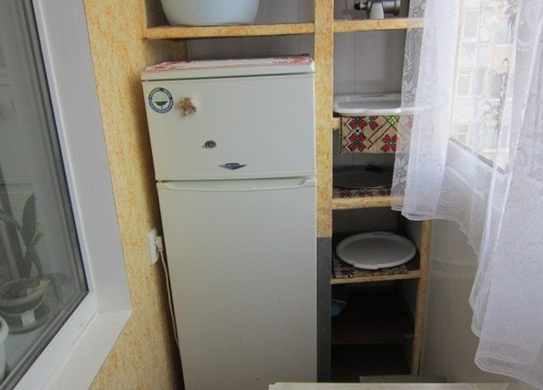 Installing a refrigerator on the balcony Refrigerator on the loggia