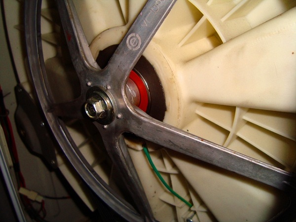 Drum bolt