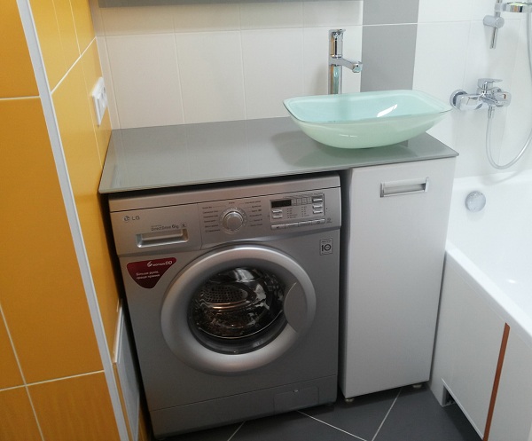 Installation in the bathroom