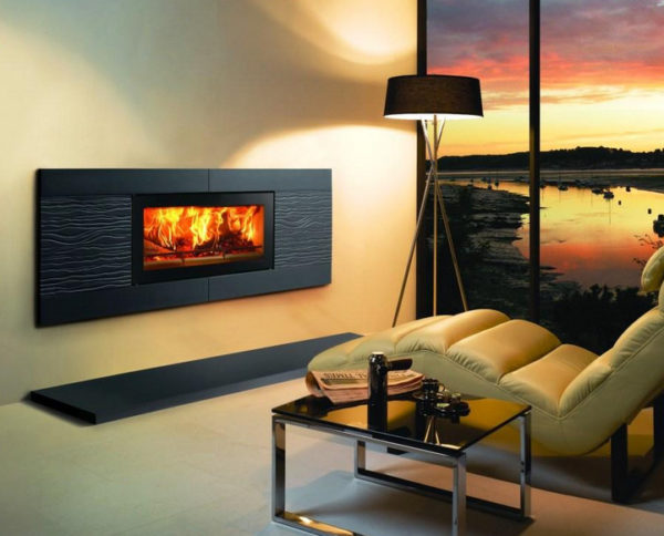 Wall mounted electric fire with imitation of live fire Wall mounted electric fire with imitation of live fire