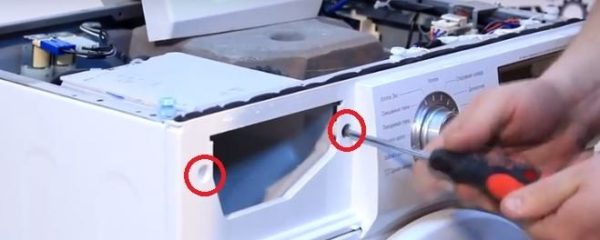 Powder container removal Powder container removal