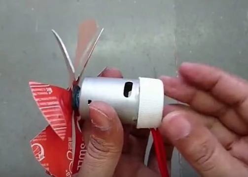 Mounting motor to the inside of the bottom Motor homemade vacuum cleaner