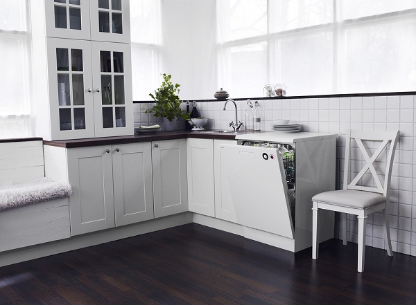 Dishwasher integrated into the kitchen