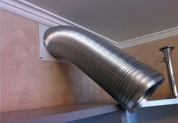 Corrugated exhaust pipe