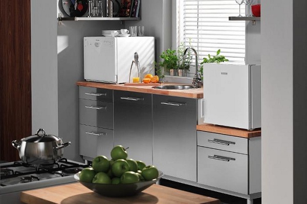 Dishwasher machine in the kitchen