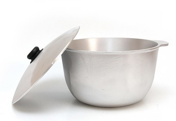 Aluminum pan