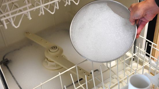  Übermäßiges Schäumen in der Spülmaschine