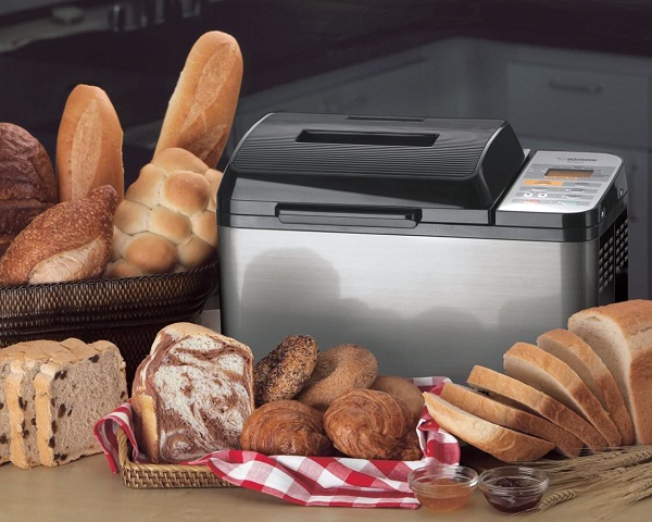 Breadmaker and baking