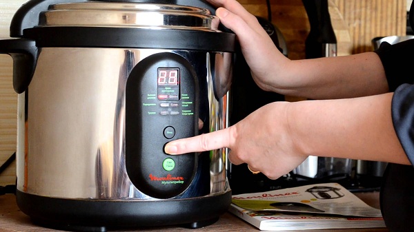 Pressure cooker