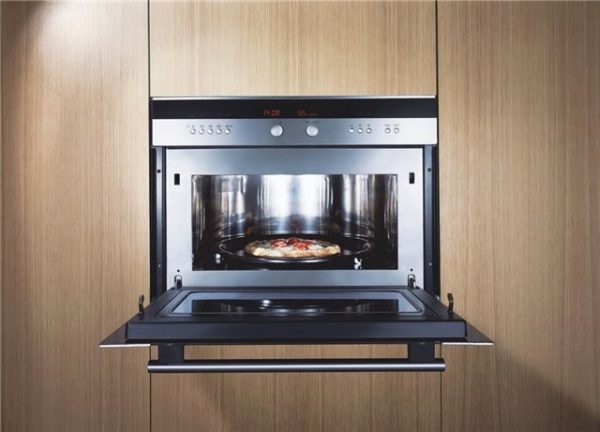 Built-in oven with microwave