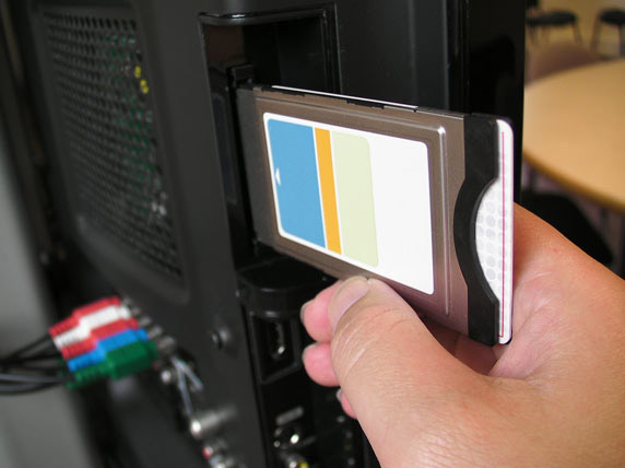 Proper installation of the smart card