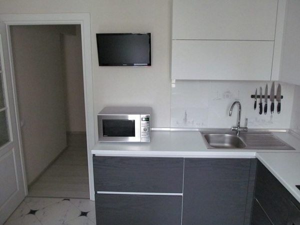 TV over microwave