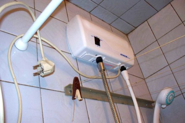 Flow heater