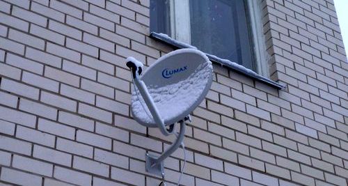 Antenna in the snow