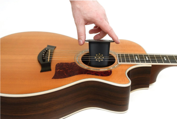 Can humidifier for guitar