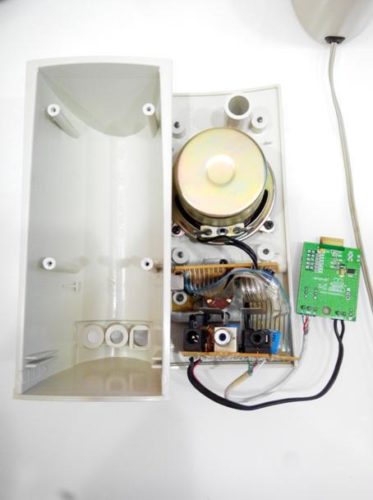 Connected module to the column