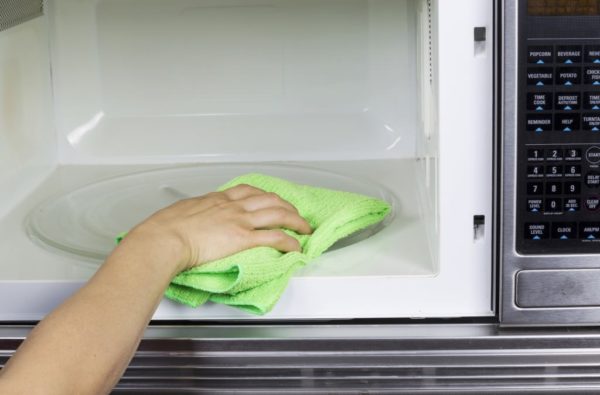 Microwave cleaning