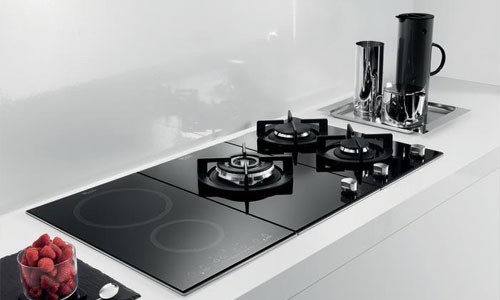 Induction and gas stove