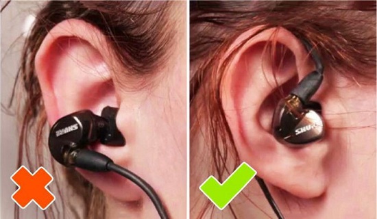 How to wear headphones