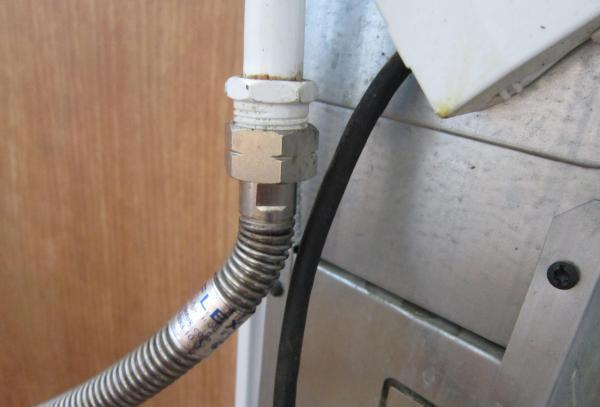 Hose position