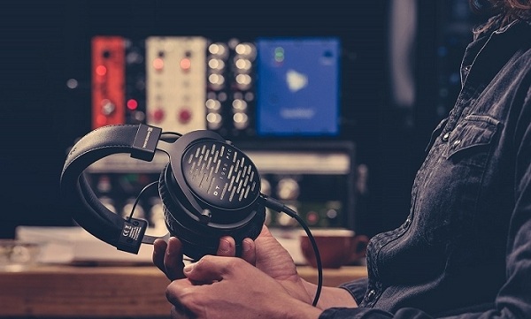 Open headphones