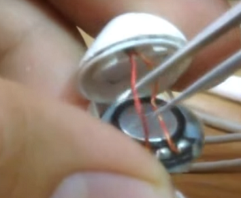 Earphone wires