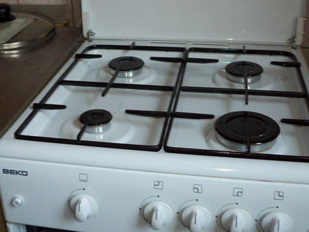 Gas stove