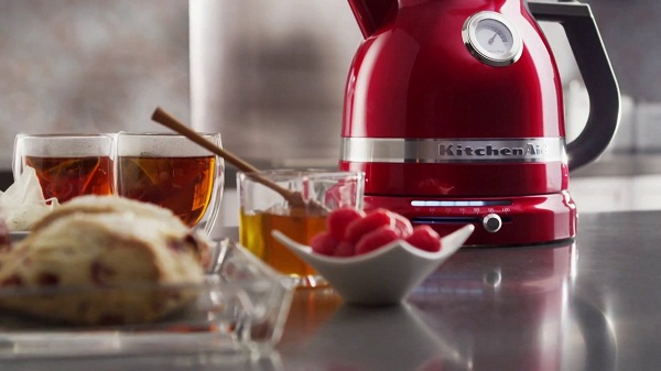 Kettle, tea and pastries