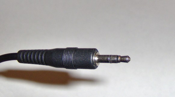 Headphone plug