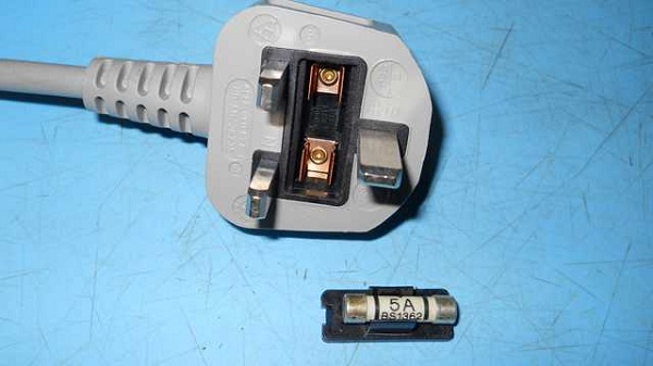 Fuse in the plug