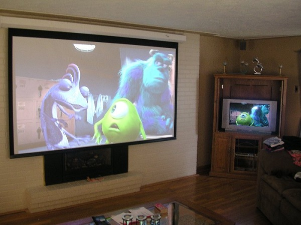 Image on the projector and TV