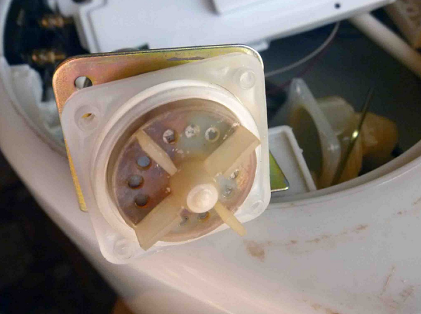 Magnet clogging