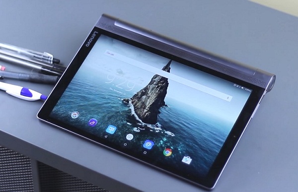 Tablet with projector