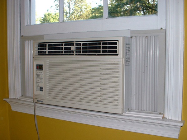 Window air conditioner