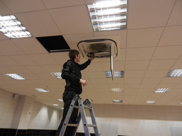 Installation of ceiling air conditioner