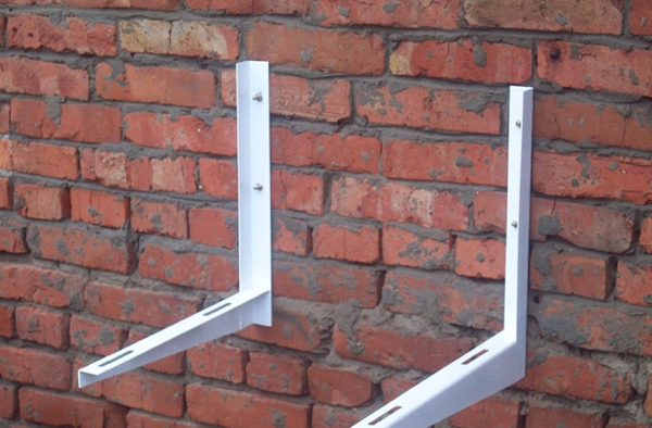 Mounts for outdoor unit