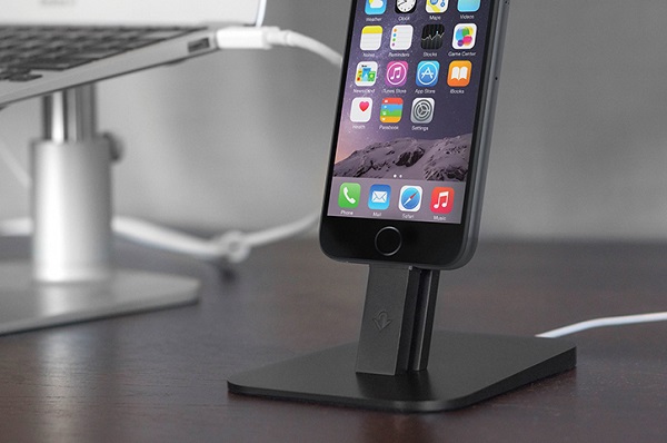 Dockplus for iPhone Lightning devices from Apple
