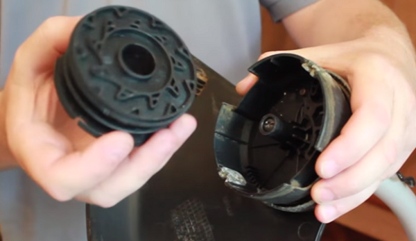 Spool under the cover