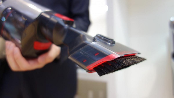 Nozzle for vacuum cleaner
