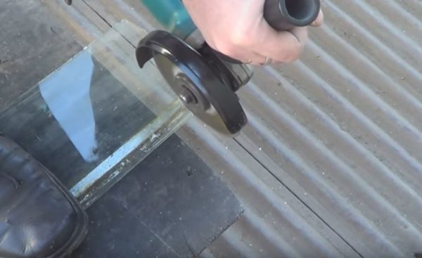Cutting glass grinder