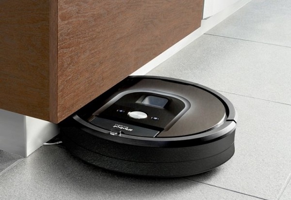 Vacuum cleaner work under furniture