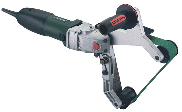 Angle grinders with nozzle