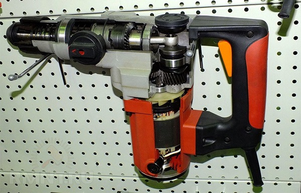 Apparatus in section