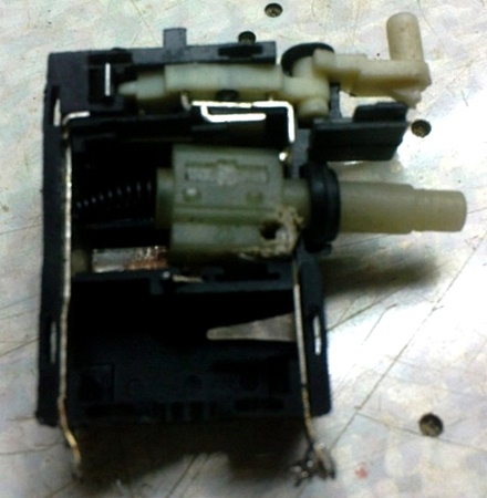 Removing mechanism