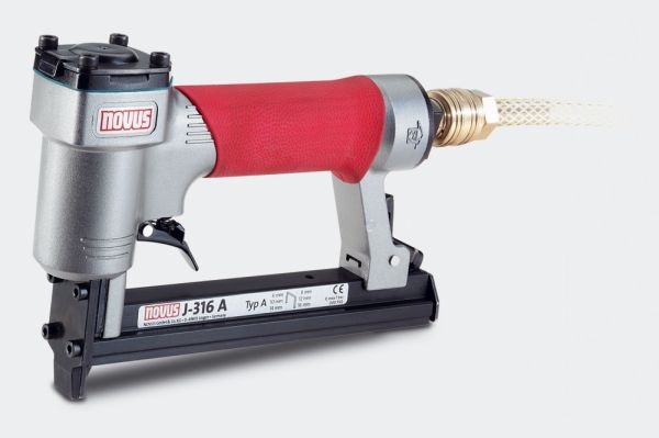 Pneumatic stapler
