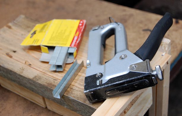 Construction stapler